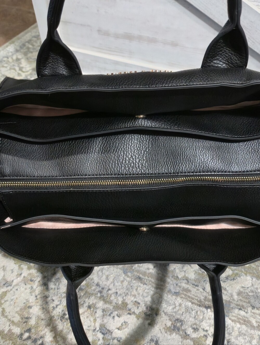 Poppy & Peonies Uptown Tote in Black. - Picture 4 of 6
